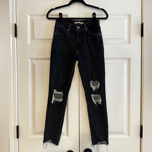 Levi Black Distressed Skinny Jeans - 26